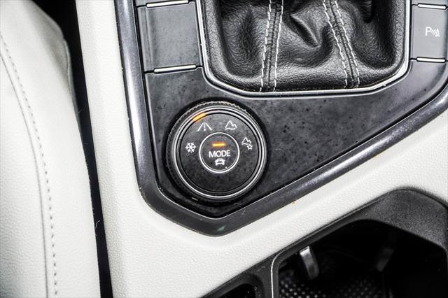 Photo of 2022 Deep Black Volkswagen Tiguan
