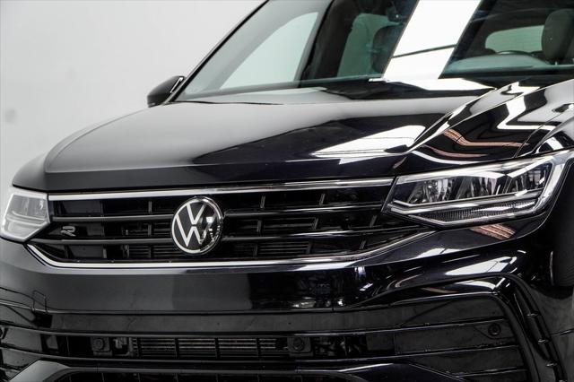 Photo of 2022 Deep Black Volkswagen Tiguan