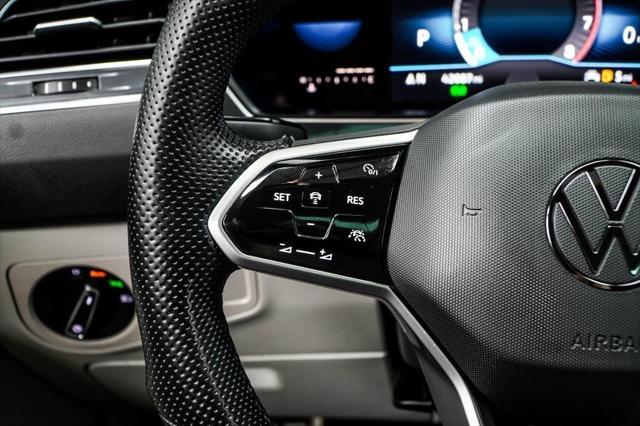 Photo of 2022 Deep Black Volkswagen Tiguan