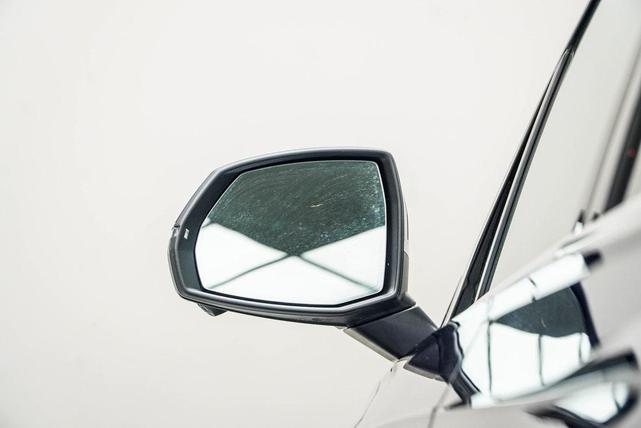 Photo of 2022 Blue Audi Q7