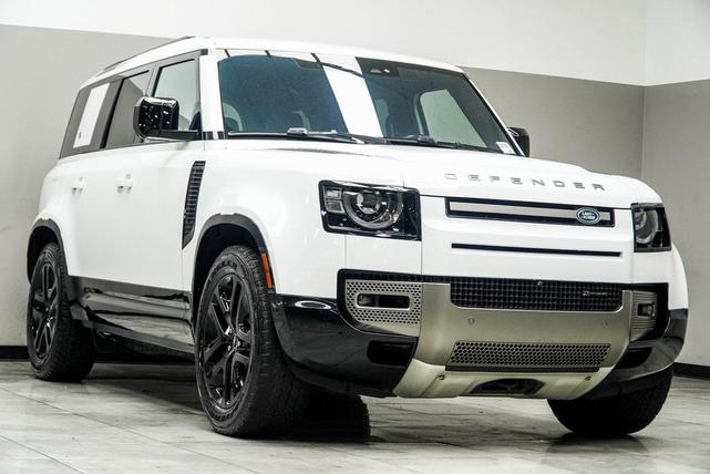 Photo of 2022 Fuji White Land Rover Defender
