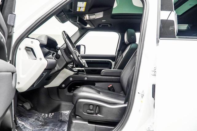 Photo of 2022 Fuji White Land Rover Defender