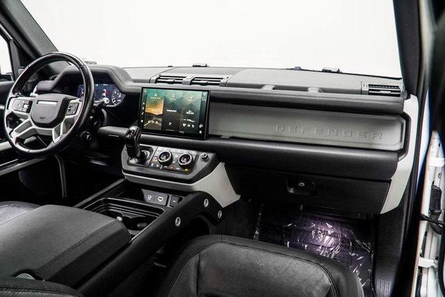 Photo of 2022 Fuji White Land Rover Defender
