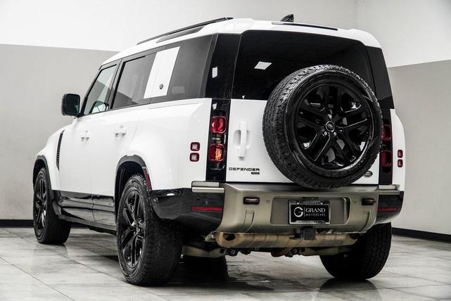 Photo of 2022 Fuji White Land Rover Defender