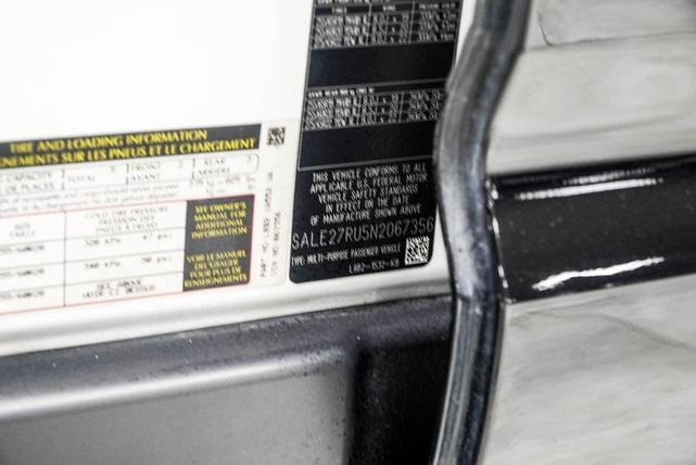 Photo of 2022 Fuji White Land Rover Defender
