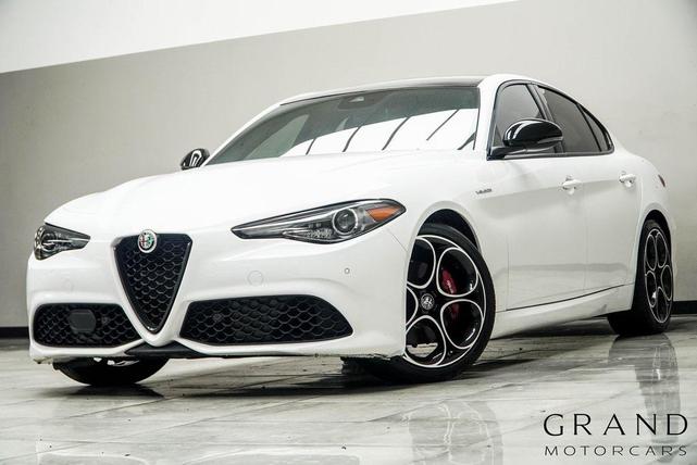 Photo of 2022 Alfa White Alfa Romeo Giulia