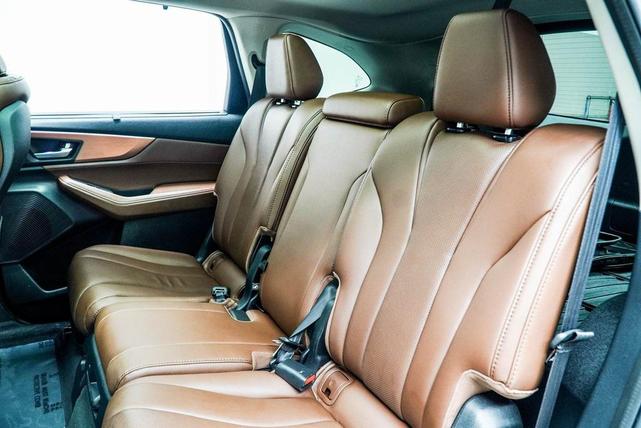 Photo of 2023 Majestic Black Pearl Acura MDX