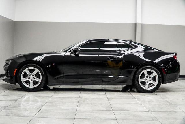 Photo of 2018 Mosaic Black Metallic Chevrolet Camaro