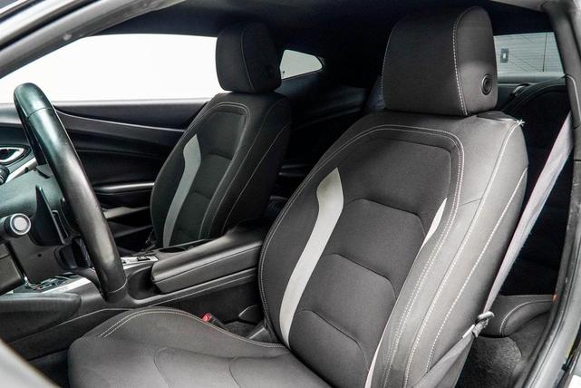 Photo of 2018 Mosaic Black Metallic Chevrolet Camaro