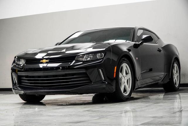 Photo of 2018 Mosaic Black Metallic Chevrolet Camaro