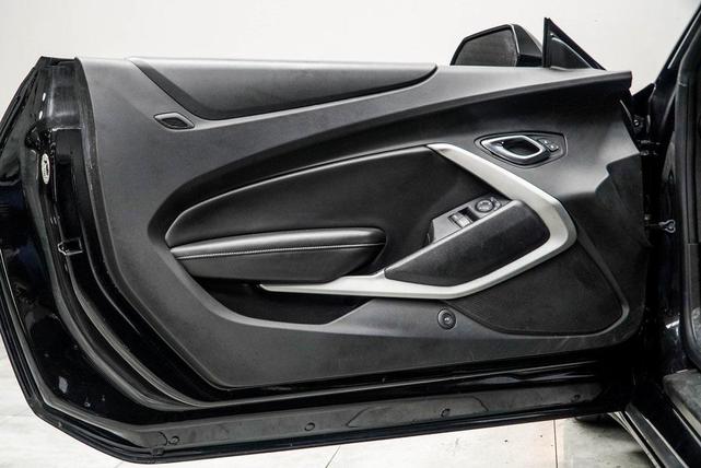 Photo of 2018 Mosaic Black Metallic Chevrolet Camaro