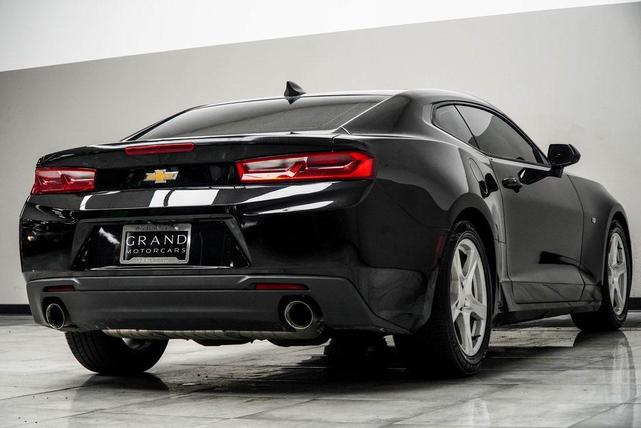 Photo of 2018 Mosaic Black Metallic Chevrolet Camaro