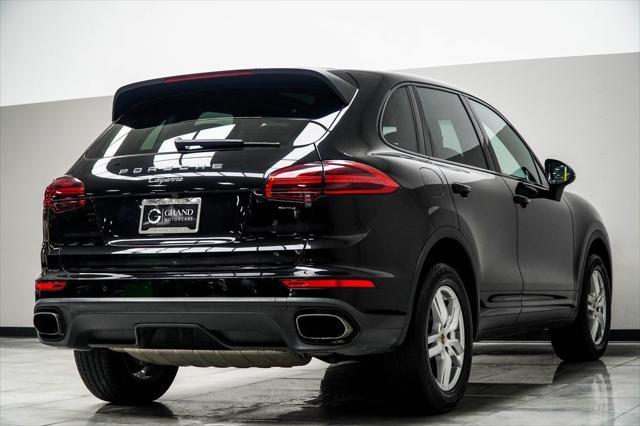 Photo of 2018 Moonlight Blue Metallic Porsche Cayenne