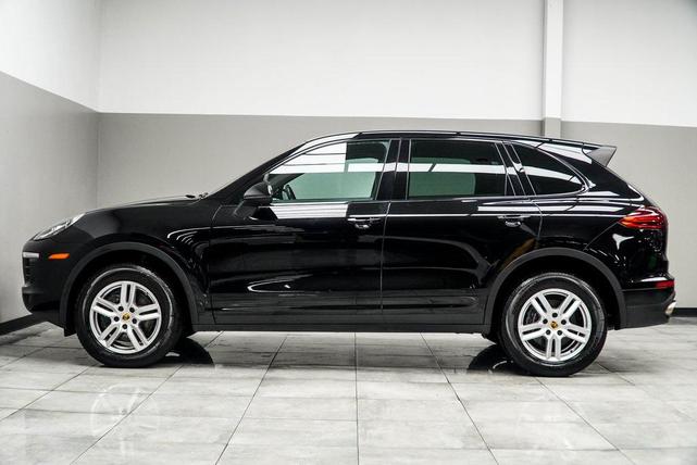 Photo of 2018 Moonlight Blue Metallic Porsche Cayenne