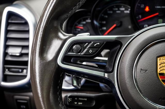 Photo of 2018 Moonlight Blue Metallic Porsche Cayenne