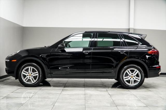 Photo of 2018 Moonlight Blue Metallic Porsche Cayenne