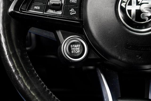 Photo of 2020 Lunare White Metallic Alfa Romeo Stelvio