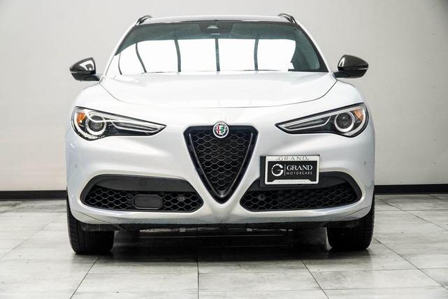 Photo of 2020 Lunare White Metallic Alfa Romeo Stelvio