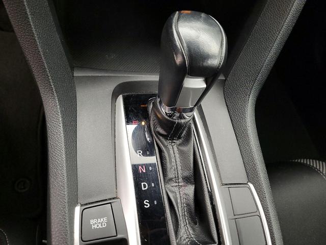 Photo of 2020 White Honda Civic