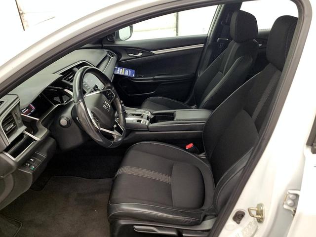 Photo of 2020 White Honda Civic