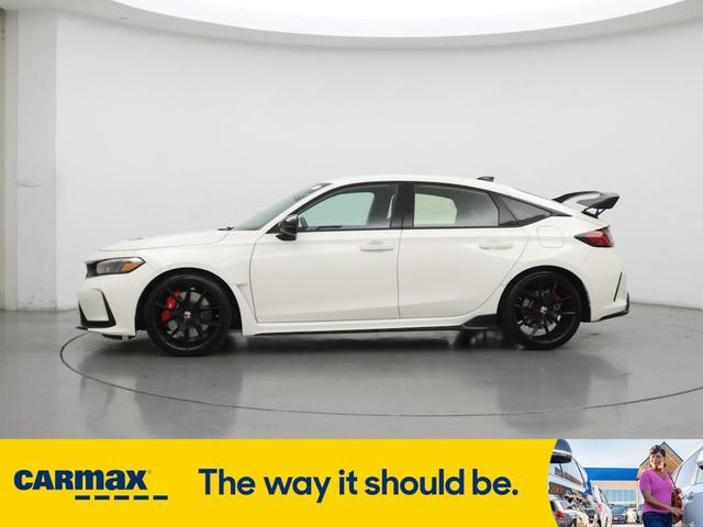 Photo of 2024 White Honda Civic