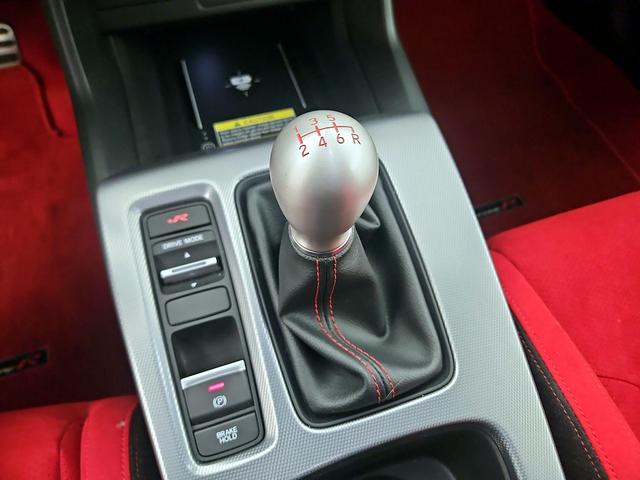 Photo of 2024 White Honda Civic