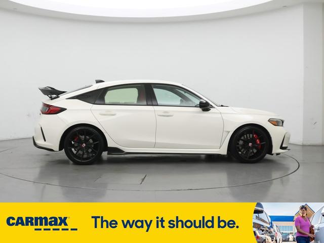 Photo of 2024 White Honda Civic