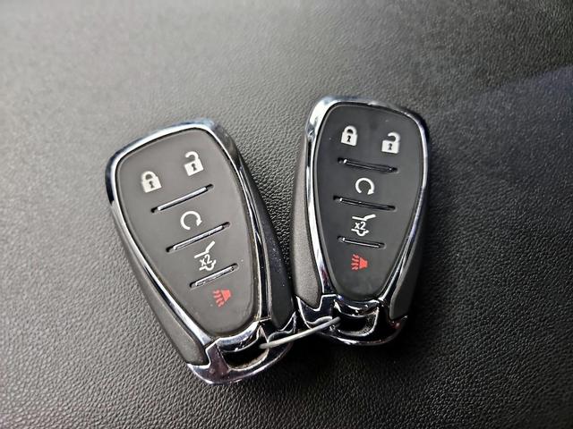 Photo of 2021 Silver Chevrolet Equinox