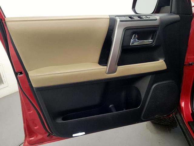 Photo of 2015 Red Toyota 4Runner
