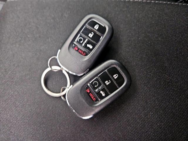 Photo of 2022 Gray Honda Civic