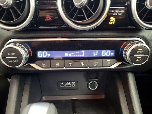 Photo of 2021 White Nissan Sentra