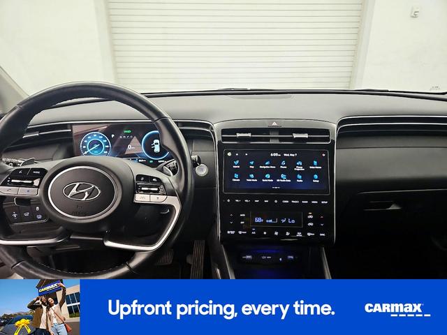 Photo of 2022 White Hyundai TUCSON Hybrid