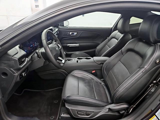 Photo of 2024 Gray Ford Mustang