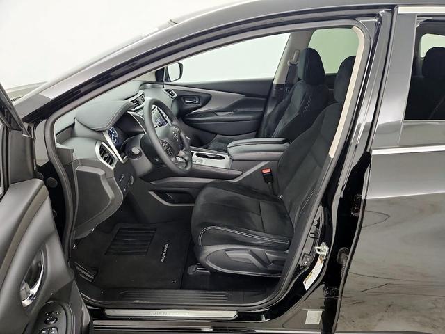 Photo of 2021 Black Nissan Murano