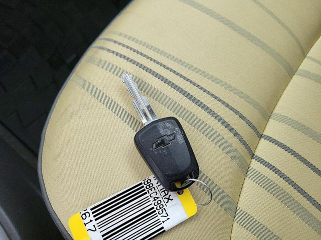 Photo of 2014 Yellow Chevrolet Spark