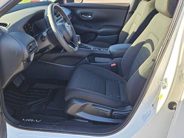 Photo of 2026 Platinum White Pearl Honda HR-V