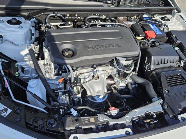 Photo of 2025 Platinum White Pearl Honda Civic