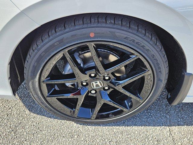 Photo of 2025 Platinum White Pearl Honda Civic