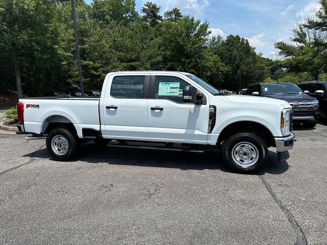 Photo of 2025 OXFORD WHITE Ford F-250