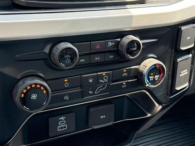 Photo of 2025 OXFORD WHITE Ford F-250