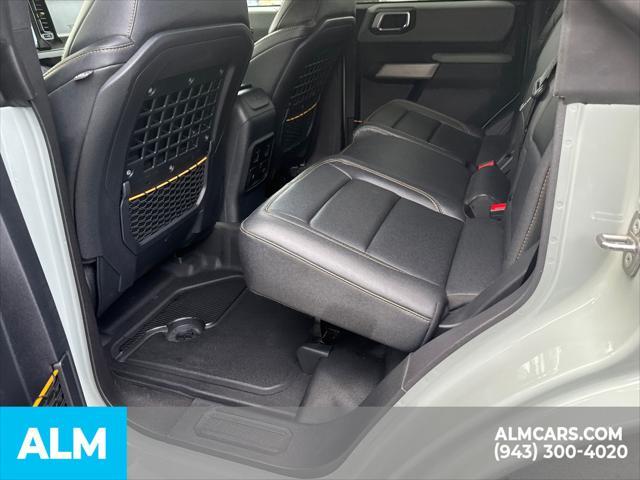 Photo of 2023 CACTUS GRAY Ford Bronco