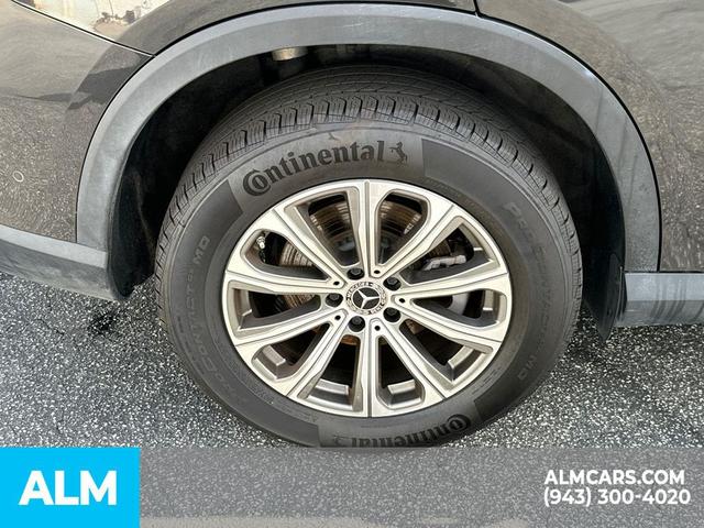 Photo of 2023 Black Mercedes-Benz GLC 300