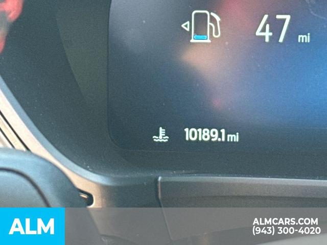 Photo of 2023 CARBONIZED GRAY METALLIC Ford Escape