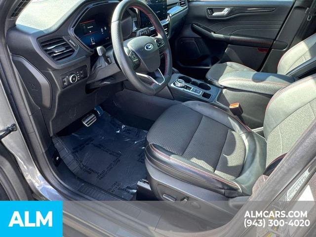 Photo of 2023 CARBONIZED GRAY METALLIC Ford Escape