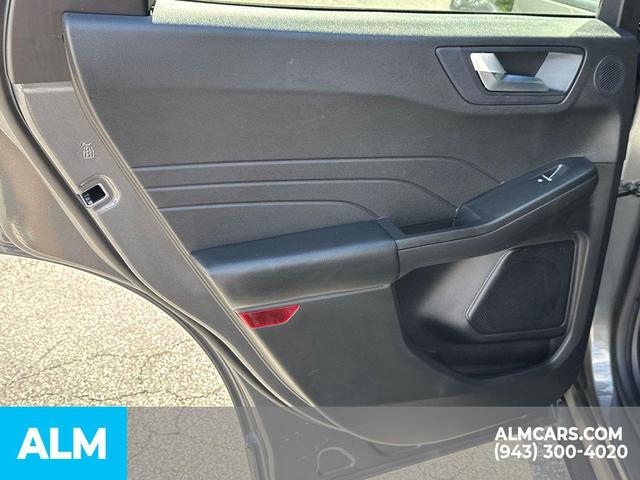 Photo of 2023 CARBONIZED GRAY METALLIC Ford Escape