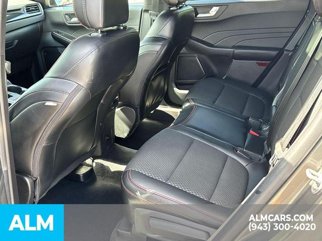 Photo of 2023 CARBONIZED GRAY METALLIC Ford Escape