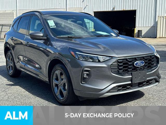 Photo of 2023 CARBONIZED GRAY METALLIC Ford Escape