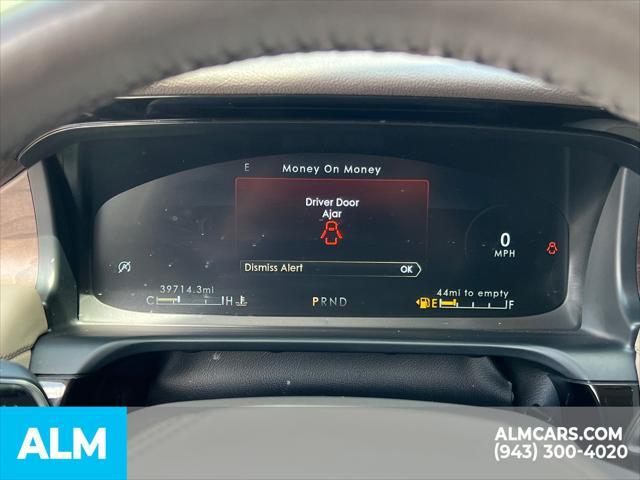 Photo of 2023 INFINITE BLACK MET CC Lincoln Aviator