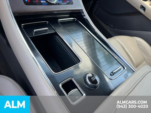 Photo of 2023 INFINITE BLACK MET CC Lincoln Aviator