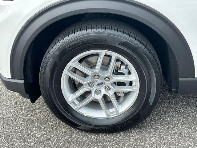 Photo of 2025 STAR WHITE MET TRI-COAT Ford Explorer